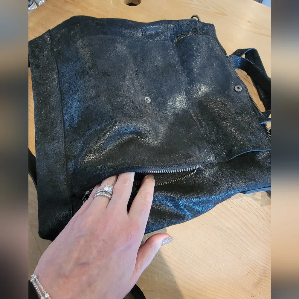 👜Latico convertible  crossbody bag - Picture 6 of 8